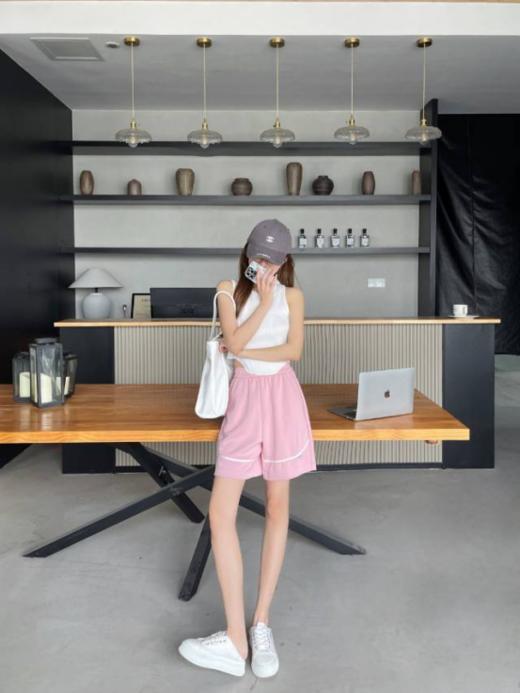 🎈【骆柒柒奶油系•云朵小标短裤8066】✅ 自带空气层面料❗️柔软级的天花板 ✅ 高腰、阔腿、简单素净的款一点也不挑人🔥 商品图4