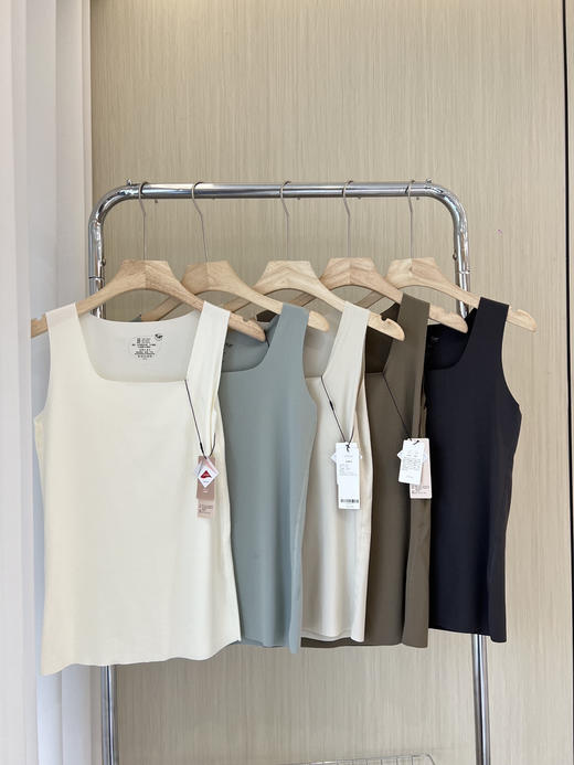 U家正pin。无痕肌底背心 均码90-130斤可穿 商品图0