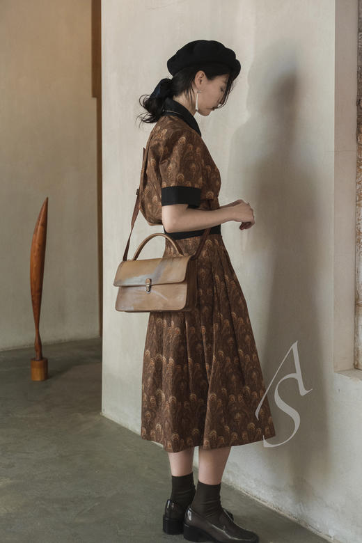 Margaret Howell 烟草棕翎羽印花府绸寛褶半裙 商品图2