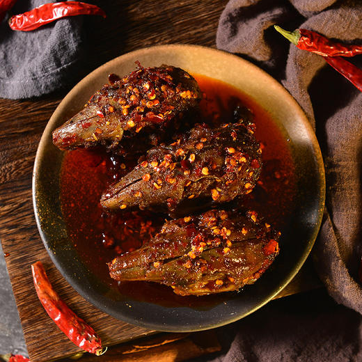 【吃了还想吃，冷吃香辣五香兔头】四川特色冷吃香辣五香兔头，麻辣鲜香口口嚼劲唇唇欲动，下酒休闲零食兔老爹食品开袋即食兔头办公室追剧零食QQ 商品图2