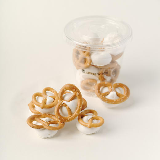 LITTLE WITCH 碱水扭结蛋白糖小食8颗 商品图0