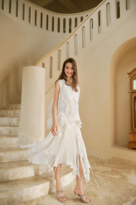 白色水晶光纱不规则荷叶边无袖外搭 商品图1