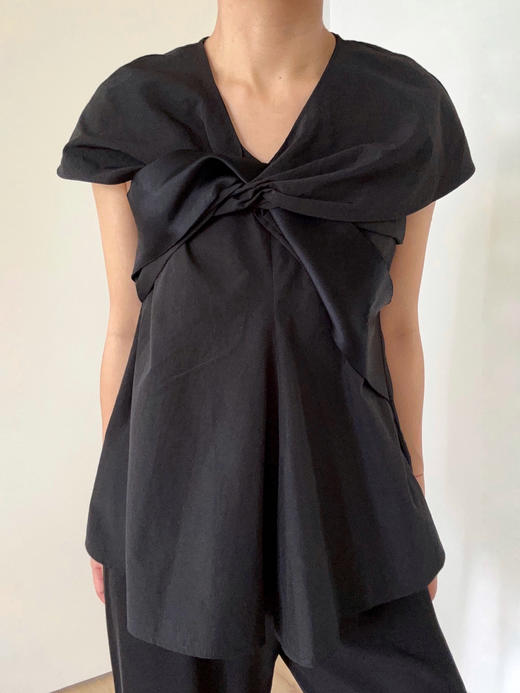 VC｜SS24056 Philou twist top [ 短袖  黑 / 白 ] 商品图6