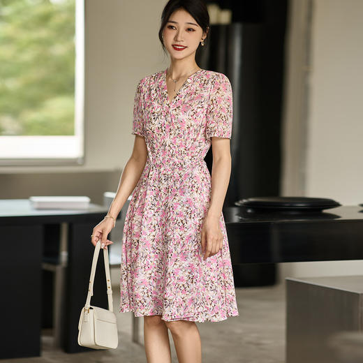 米思阳2025夏季新款优雅知性V领连衣裙收腰宽松碎花A字裙女1125 商品图3