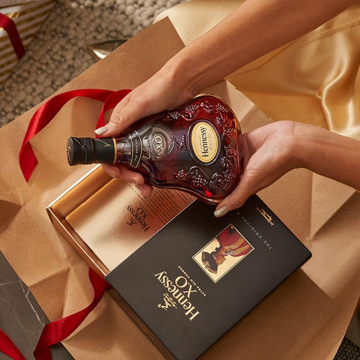 轩尼诗（Hennessy）XO 干邑白兰地 法国进口洋酒 700ml 礼盒 送礼佳选 商品图1