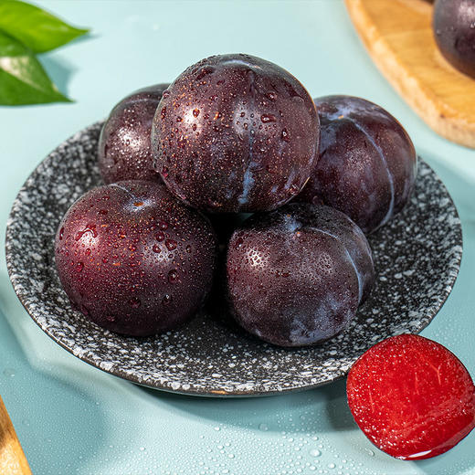 【云南风味玫瑰李】放软剥皮吃纯甜 这款玫瑰李有着杏+李子的香甜 蜜汁四溢 颠覆你对李子的传统印象 4种规格任选 商品图1