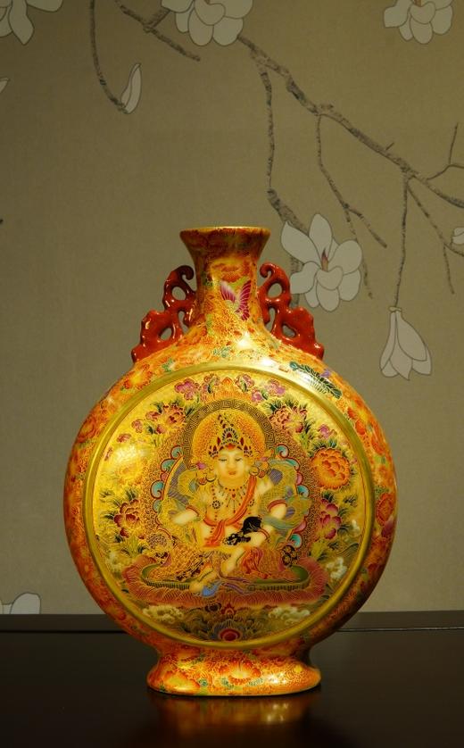 金丝珐琅唐卡人物双耳抱月瓶 商品图0