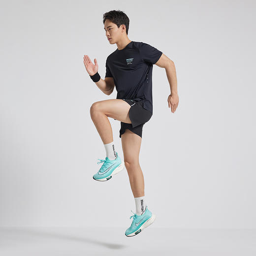 OMG运动 轻量化跑步短裤男超轻透气健身综合训练三分短裤夏季速干J-FMDK2681 商品图1
