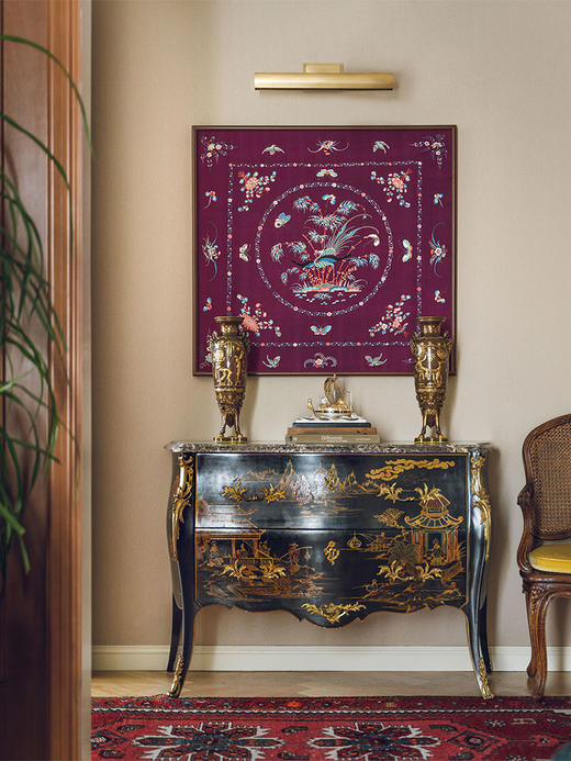 【已售】独角鹿西洋古董19世纪晚期中国出品「鸣凤在竹」传统花鸟主题紫缎地刺绣挂屏 商品图0