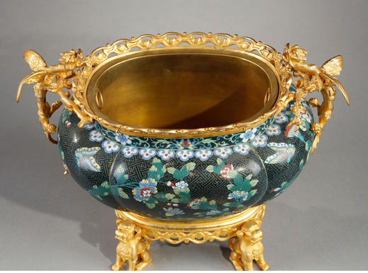 独角鹿西洋古董1880年代法国出品铜鎏金精雕铜胎掐丝珐琅缠枝莲纹花卉主题瓜棱型花盆 商品图1