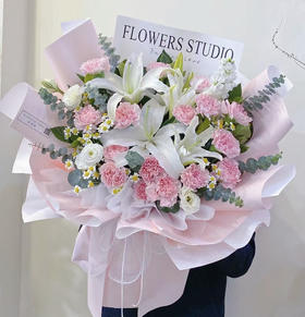 【幸福时光】6朵香水百合➕18朵粉色康乃馨➕配花配叶，精品大花束