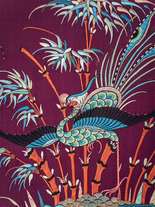 【已售】独角鹿西洋古董19世纪晚期中国出品「鸣凤在竹」传统花鸟主题紫缎地刺绣挂屏 商品图2