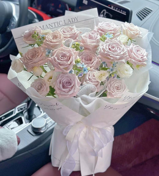 【妙曼时光】18朵曼塔玫瑰➕蓝星花，精品花束 商品图0