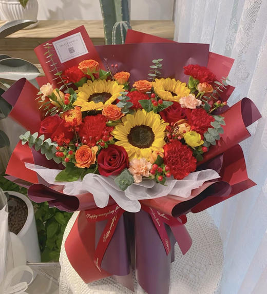 【安康】3朵向日葵➕9朵康乃馨➕3朵红玫瑰➕橘色蔷薇，混搭大气花束 商品图0