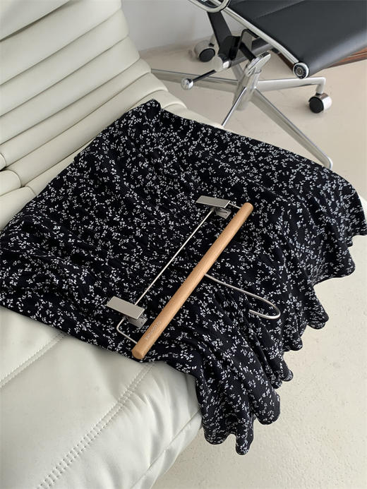 老米优品/ 韩国同款《韩国纱🌸 小碎花复古半身裙长裙》慵懒，复古，仙气。行走生风~~~ Q240508A 商品图5