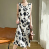 丝绸缎面法式V字印花显瘦连衣裙  时尚气质吊带背心长裙 商品缩略图1