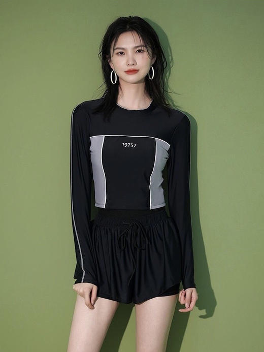 【新款泳衣系列】荷叶袖挂脖吊带连体裙式泳衣/分体式长袖运动泳衣/罩衫比基尼三件套泳衣 商品图3