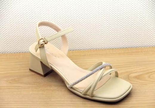 豪行2023年夏23230138超软后跟不磨脚真皮女凉鞋 商品图0