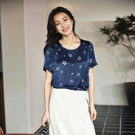 【林栖设计小店】桑蚕丝混纺T恤传统印花复古气质2024春夏新品短袖上衣女1942111 商品图0