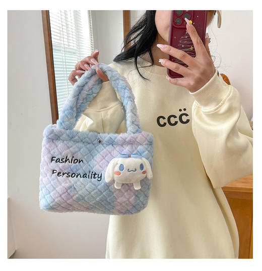 【少女心~三丽鸥毛绒手提包库洛米玉桂狗玩偶包】可爱卡通 美乐蒂公仔包 娃娃包 收纳包 大容量手提包卡通包-QQ 商品图6