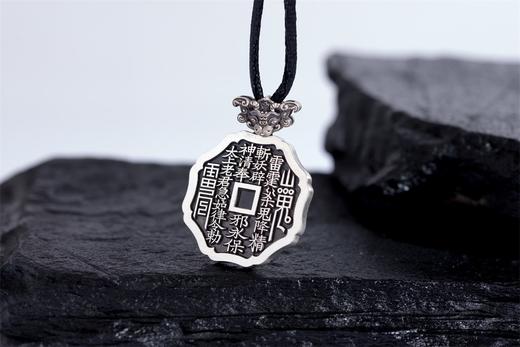 矩德泉坊 纯银手作  花边山鬼（3厘米挂扣版）QY405030776 商品图4