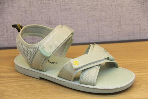 21278012运动凉鞋女休闲平底鞋 商品图1