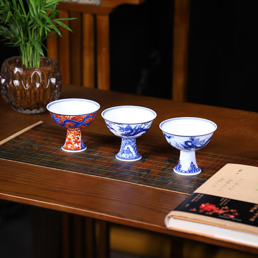 《三足鼎立·帝王龙杯》 中国景德镇御器研究院出品 “当代督陶官”阳士琦监制 宣德青花+矾红 商品图0