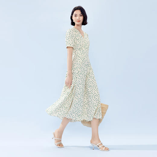 【严选】伊芙丽V领泡泡袖波点显瘦法式碎花连衣裙2024夏装新款气质仙女裙1F5994641 商品图1