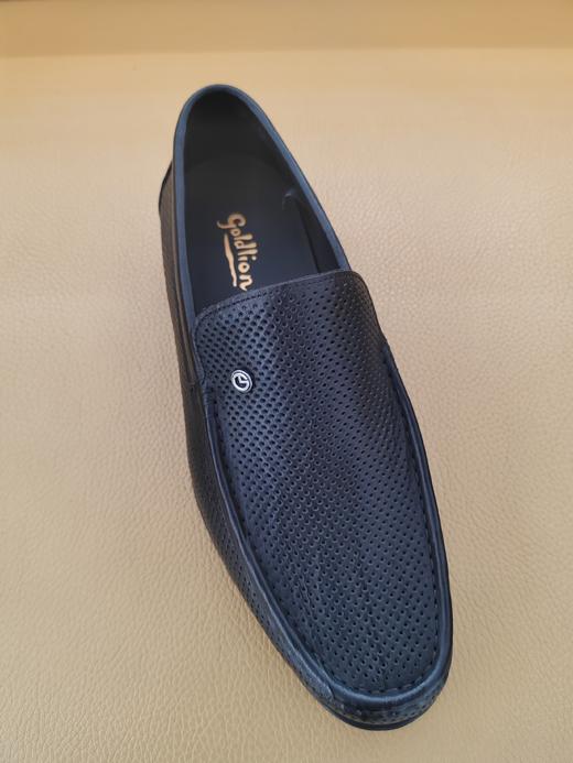 金利来皮鞋·经典商务款·精选牛皮·全冲孔设计·透气不闷脚·轻质橡胶打底·舒适度更佳 商品图0