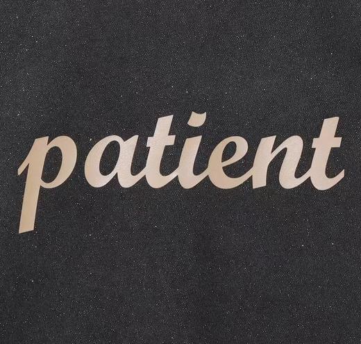 8225夏季新款做旧洒金亮片字母T恤百搭休闲男士短袖潮流时尚上衣 商品图4