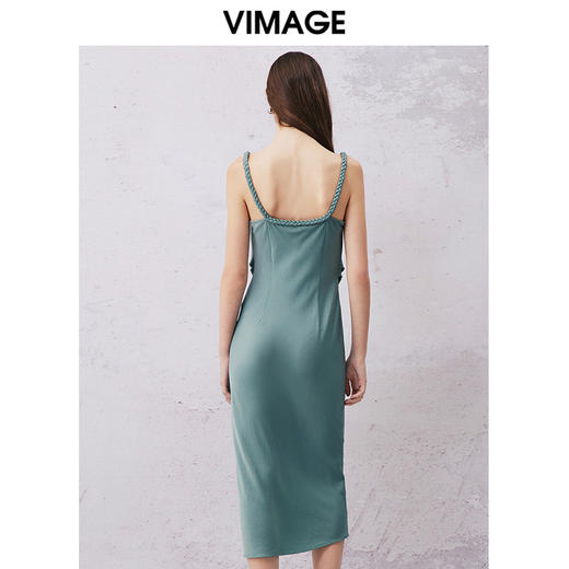 VIMAGE纬漫纪夏季新款气质慵懒荡领修身显瘦吊带连衣裙V2107733 商品图5