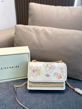 D427蔻#驰 klare风琴包