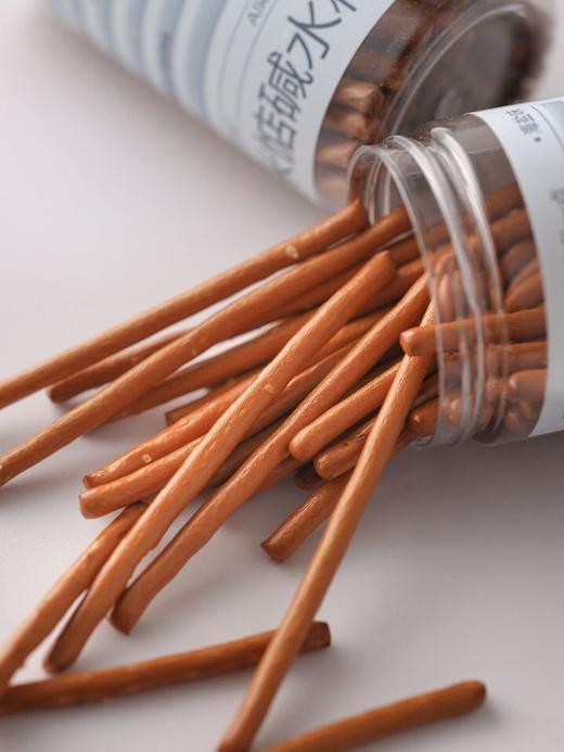 【米惦海盐碱水棒】挖到宝藏健康零食了‼️每天嚼几根✅ 咸香酥脆😋 商品图4