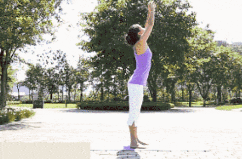 女性“断崖式衰老”往往发生在这两个年龄！做好这点，提前预防