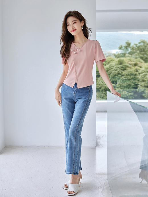 【五折购】熙世界粉色国风盘扣开叉V领正肩T恤短袖夏季独特别致新中式上衣 商品图4