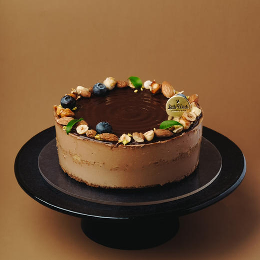 LITTLE WITCH黑巧克力慕斯 慕斯的尺寸看起来比较小哦 这款非常浓郁粗旷醇厚 比利时黑巧制作 商品图2