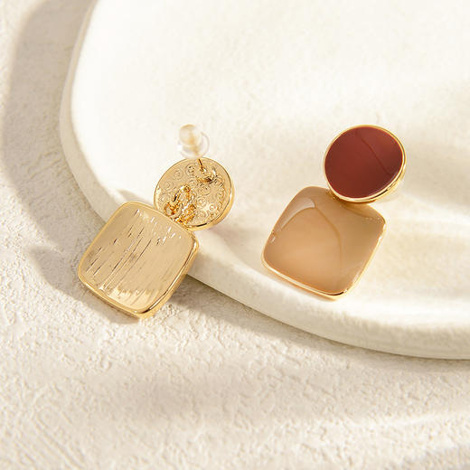 yszz-04037【云赏珠宝】时尚系列经典高贵雅致几何图形百搭通勤造型耳环s925银耳针 商品图2