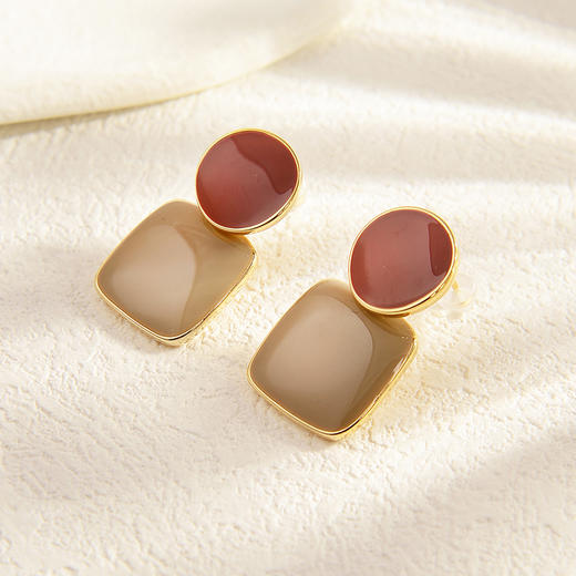 yszz-04037【云赏珠宝】时尚系列经典高贵雅致几何图形百搭通勤造型耳环s925银耳针 商品图4