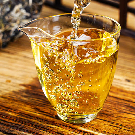 【大雪山】2024年头春头采临沧大雪山高海拔生茶357克茶饼，拍1发2拍5发11拍10发22 商品图4