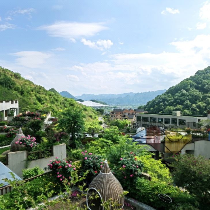 避暑贵州 | 黔西南兴义峰林悦山酒店旅居套餐，￥1199元起/单人7晚，2人起订，可选15/30晚旅居套餐