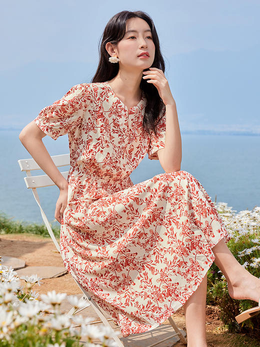 【专属特价】熙世界红色碎花雪纺连衣裙夏季收腰显瘦法式海边度假桔梗茶歇裙 商品图2