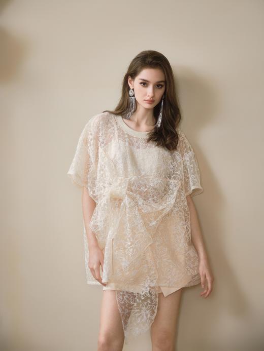 杏色花朵蕾丝立裁蝴蝶结长T恤上衣 商品图0