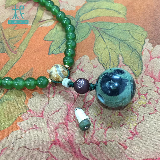 平衡小柅 天眼石绿玉髓扩香项链 商品图1