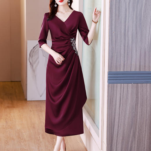 AHM blx9560妈妈装重工镶钻修身显瘦连衣裙 商品图1