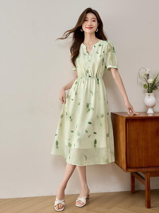 【五折购】熙世界清新气质碎花雪纺连衣裙2025夏季新款印花泡泡袖妈妈裙子 商品图4