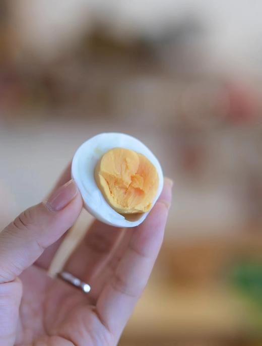 【高原散养绿壳蛋】 原生态 绿壳乌骨鸡蛋 胆固醇比普通鸡蛋低  30枚/份【生鲜发出不退不改，签收及时取出放在冰箱保鲜】（它比普通鸡蛋小） 商品图8