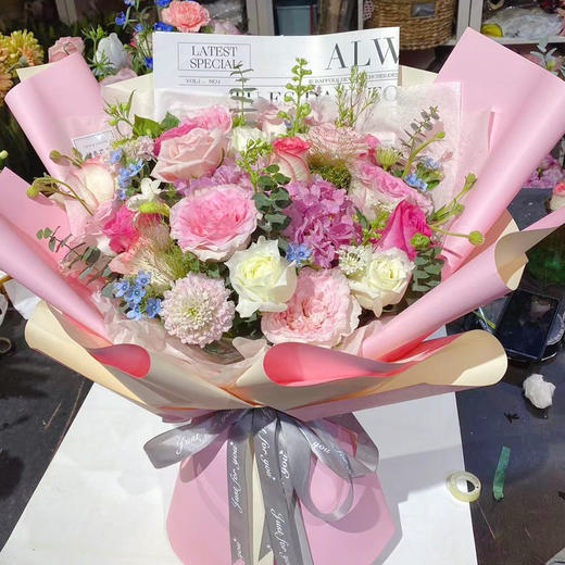 【浪漫女神】粉色系精美大气花束 商品图0