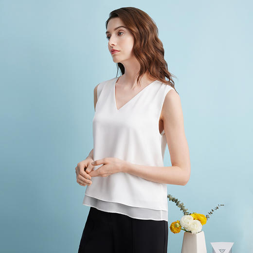 EITIE爱特爱夏季新款时尚气质舒适显瘦无袖小上衣7413103 商品图1
