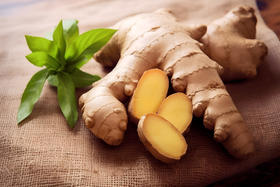 晚吃姜赛砒霜？