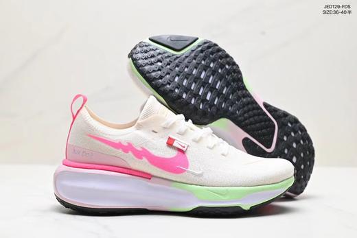 马拉松机能风格运动鞋 鞋款搭载柔软泡绵，在运动中为你塑就缓震脚感。 商品图3